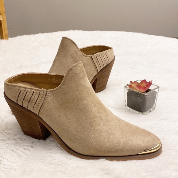 C Comfort | Beige Neutral Faux Suede Gold trim heel boot women’s 7 - Picture 3 of 7
